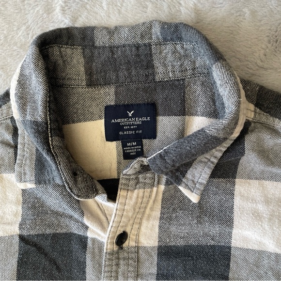 American Eagle Outfitters Black Gray and White Plaid Shirt size medium - Picture 4 of 5